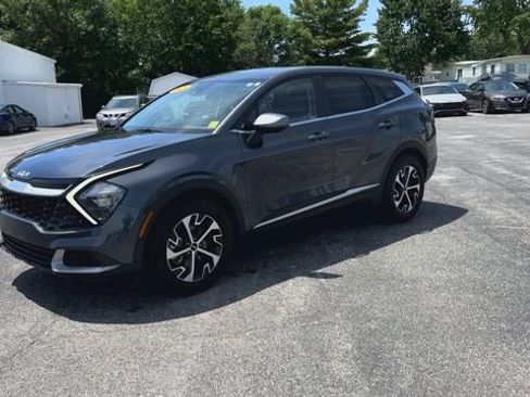 Used 2023 Kia Sportage EX FWD image 4