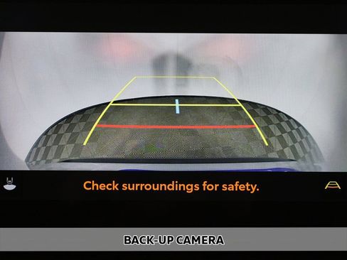 Used 2024 Toyota RAV4 LE AWD/4WD image 4