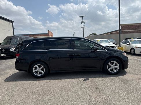 Used 2014 Honda Odyssey Touring image 5