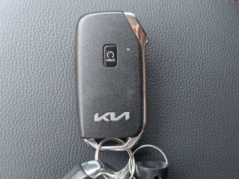 Used 2024 Kia Soul GT-Line w/ GT-Line Technology Package FWD image 32