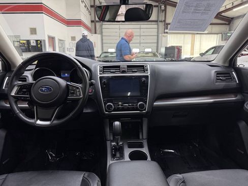 Used 2018 Subaru Outback 2.5i Limited AWD/4WD image 20