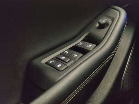 Used 2023 Jeep Grand Cherokee 4WD 4xe image 27