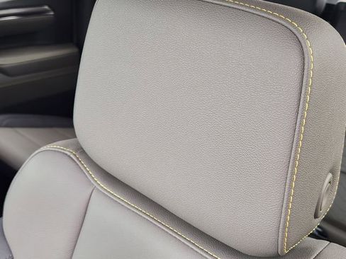 Used 2024 Chevrolet Silverado 1500 ZR2 w/ Technology Package image 16