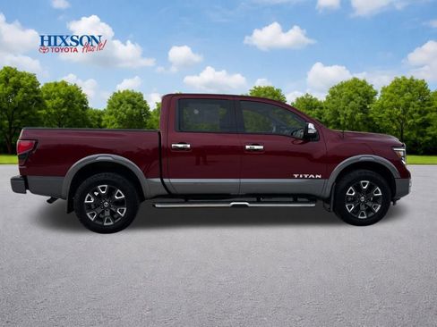 Used 2021 Nissan Titan Platinum Reserve w/ Moonroof Package image 8