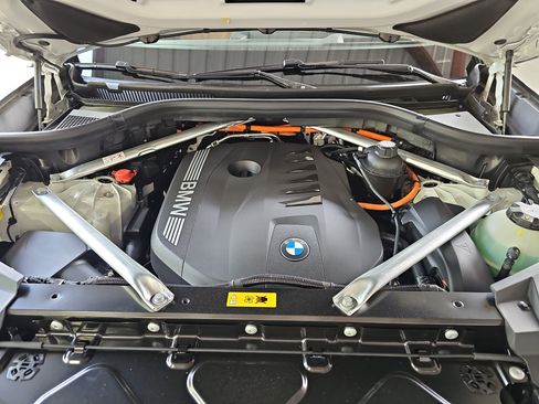 New 2026 BMW X5 xDrive50e w/ M Sport Package AWD/4WD image 33
