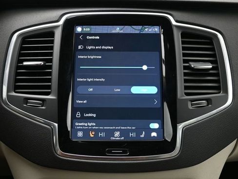 Used 2023 Volvo XC90 B6 Core w/ Climate Package image 15