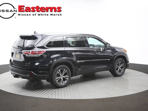 Used 2016 Toyota Highlander XLE AWD/4WD image 39