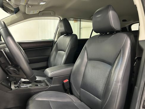 Used 2019 Subaru Outback 3.6R Limited w/ Popular Package #2 AWD/4WD image 24
