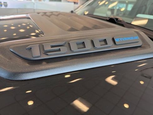 New 2026 RAM 1500 Laramie w/ Night Edition AWD/4WD image 9