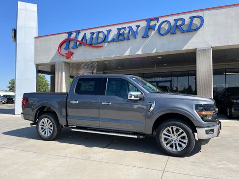 New 2026 Ford F150 XLT w/ Equipment Group 302A MID AWD/4WD image 4