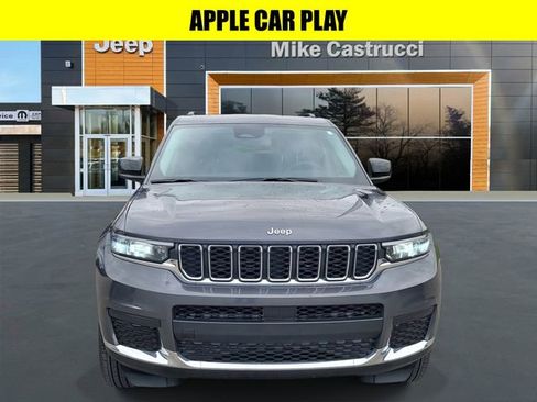 Used 2024 Jeep Grand Cherokee L Laredo w/ Luxury Tech Group I AWD/4WD image 2