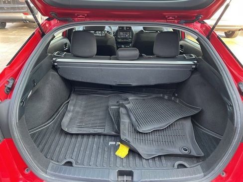 Used 2022 Toyota Prius LE image 11