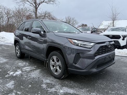 Used 2024 Toyota RAV4 XLE image 8