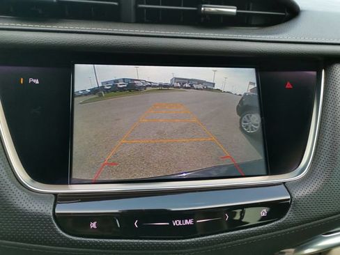 Used 2017 Cadillac XT5 Luxury w/ Driver Awareness Package FWD image 21