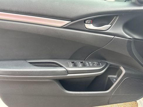 Used 2019 Honda Civic Sport image 6