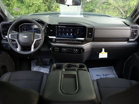 Used 2025 Chevrolet Silverado 1500 LT AWD/4WD image 21