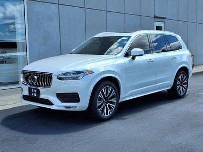 Used 2021 Volvo XC90 T5 Momentum w/ Climate Package