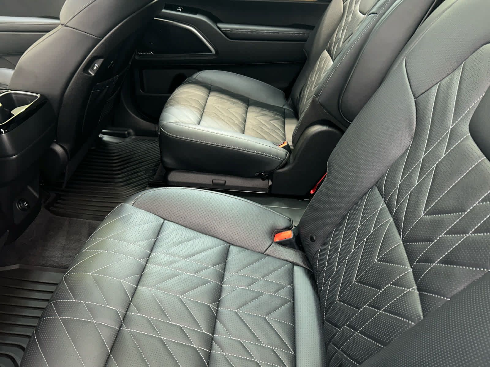 Used 2025 Kia Telluride SX X-Line AWD/4WD image 10