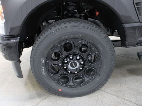 New 2026 Ford F250 Lariat w/ Black Appearance Package image 41