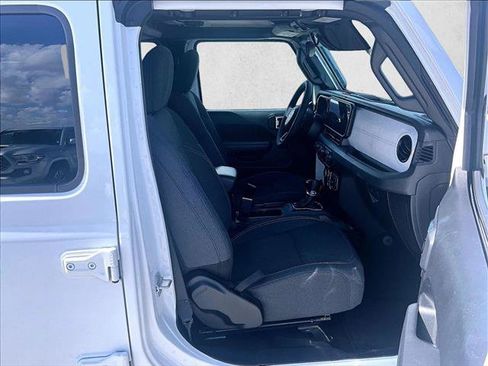 Used 2025 Jeep Wrangler Unlimited Sport AWD/4WD image 9