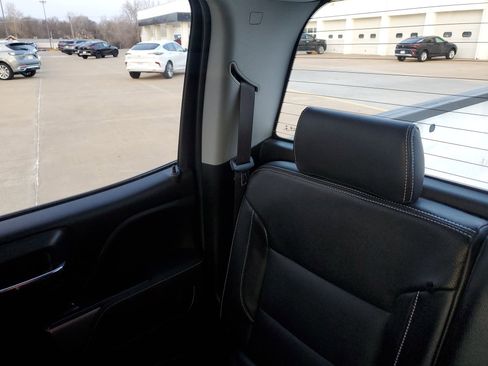 Used 2018 Chevrolet Silverado 1500 LT w/ All Star Edition image 13