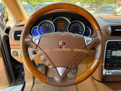 Used 2005 Porsche Cayenne S AWD/4WD image 15