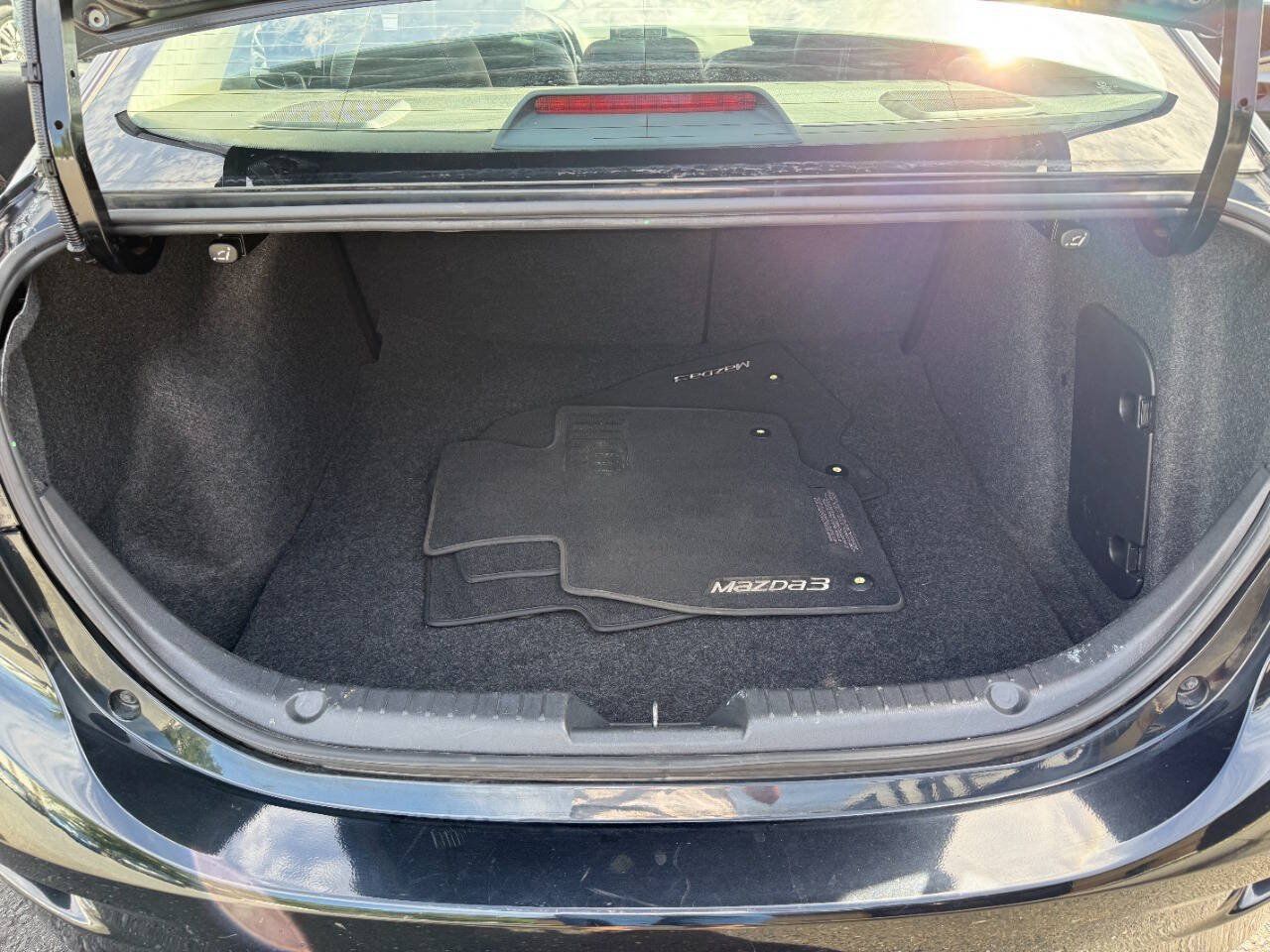 Used 2015 MAZDA MAZDA3 i Grand Touring FWD image 29