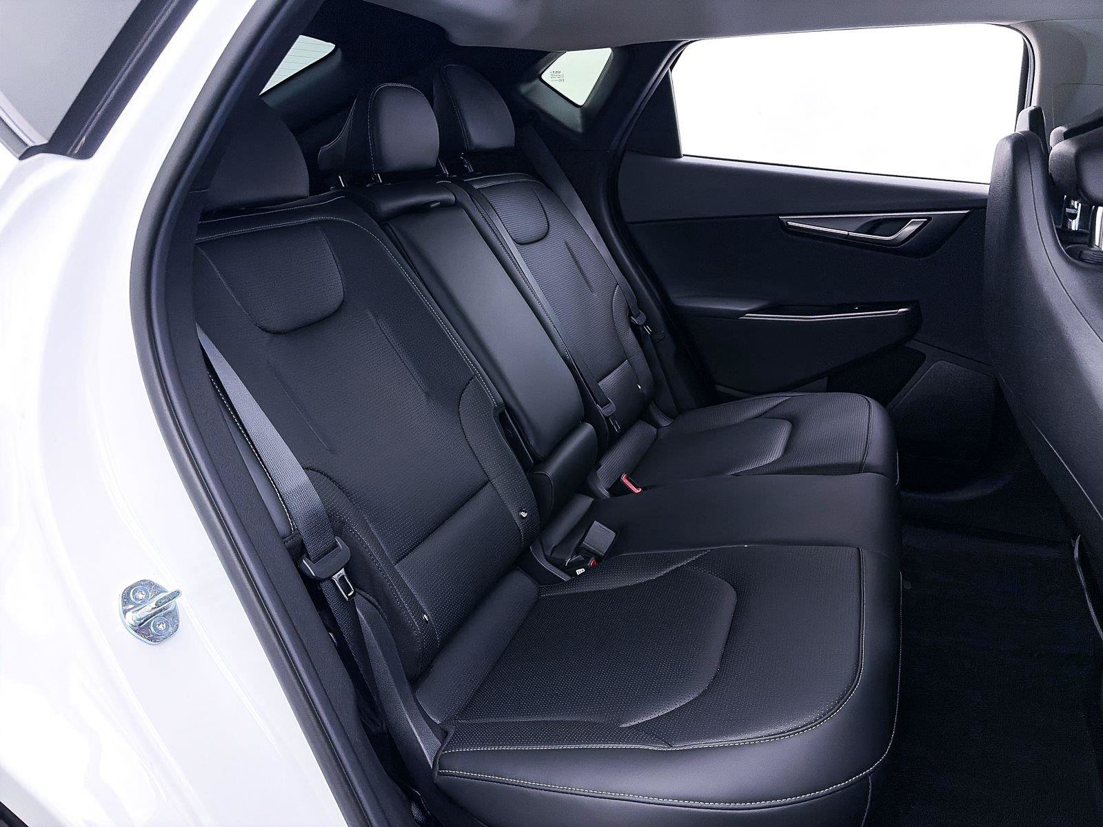 Used 2025 Kia EV6 Wind RWD image 37