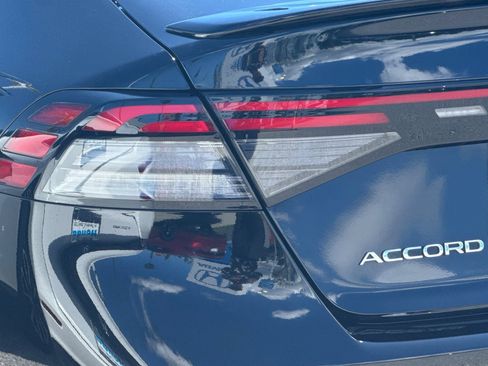 Used 2024 Honda Accord Sport image 12