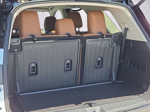 New 2026 Nissan Pathfinder Platinum AWD/4WD image 9