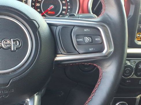 Used 2018 Jeep Wrangler Unlimited Rubicon AWD/4WD image 17