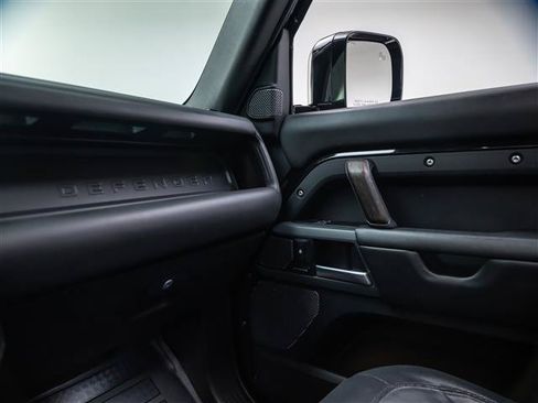 Used 2024 Land Rover Defender 110 X-Dynamic SE AWD/4WD image 29