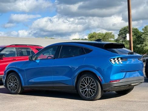 Used 2025 Ford Mustang Mach-E Premium AWD/4WD image 44