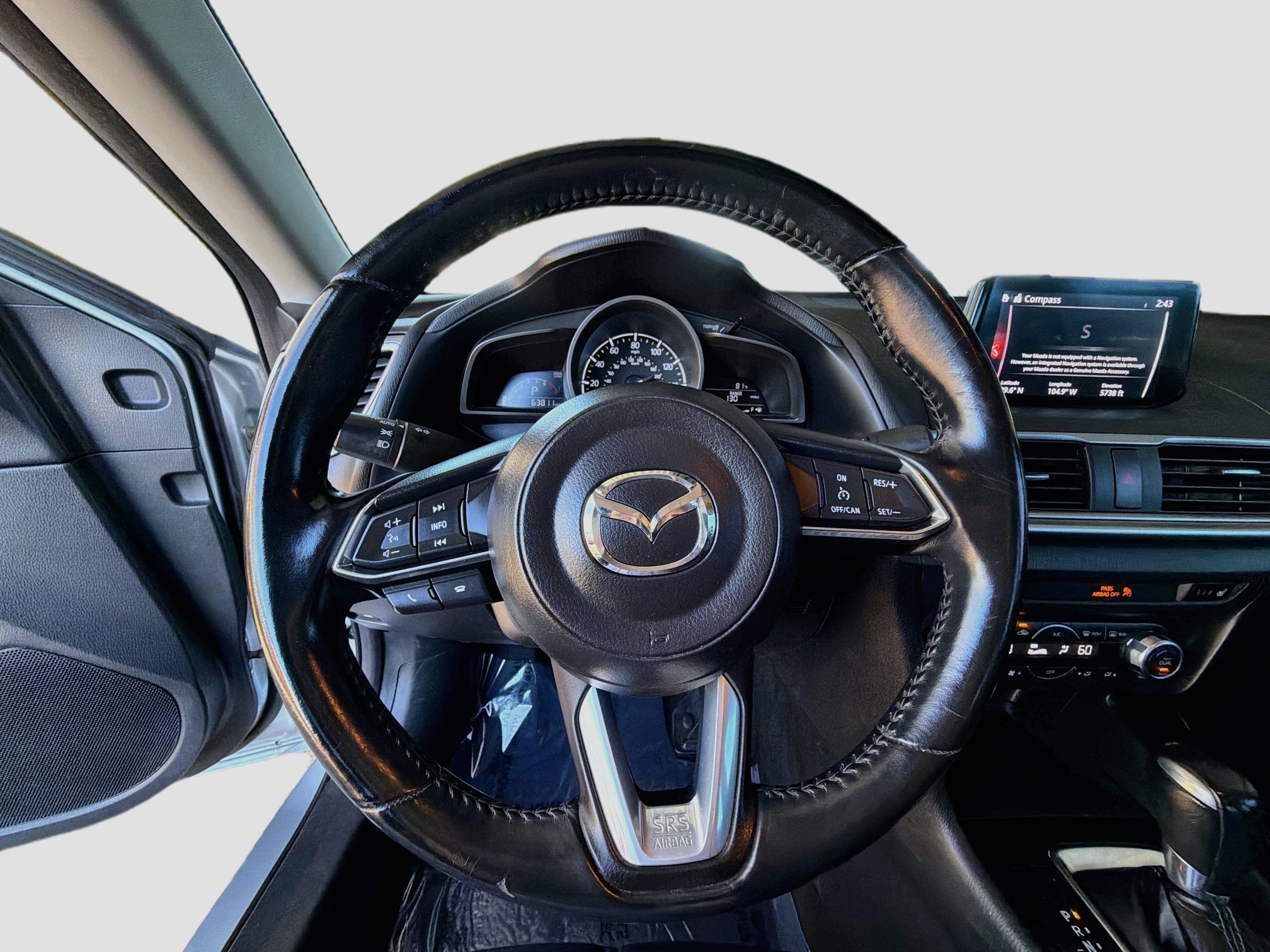 Used 2018 MAZDA MAZDA3 Touring FWD image 17