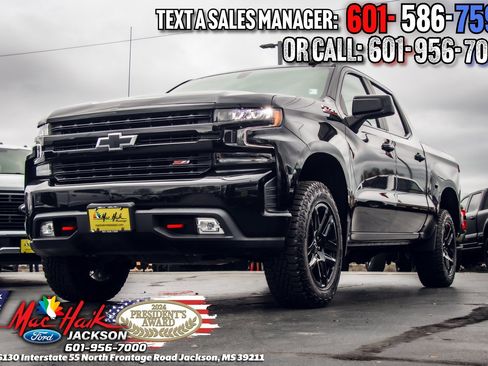 Used 2021 Chevrolet Silverado 1500 LT Trail Boss w/ Convenience Package II image 4