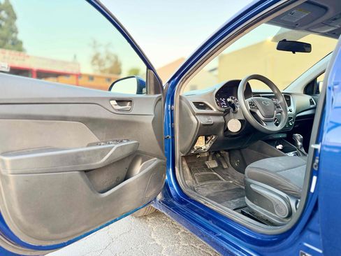 Used 2019 Hyundai Accent SE FWD image 14