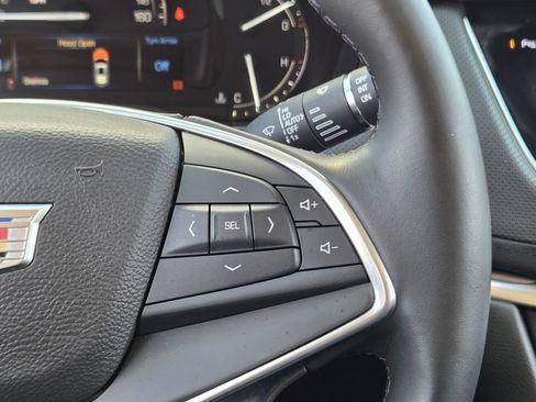 Used 2017 Cadillac XT5 Premium Luxury image 37