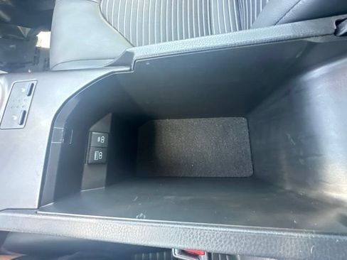 Used 2024 Toyota Camry SE FWD image 32
