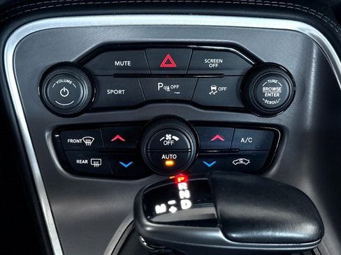 Used 2022 Dodge Challenger R/T image 15