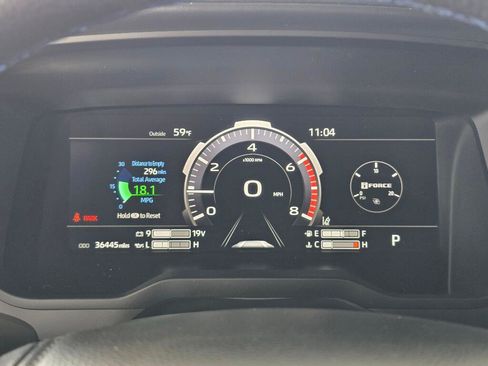 Used 2023 Toyota Tundra Platinum AWD/4WD image 23