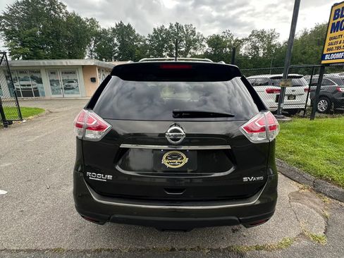 Used 2015 Nissan Rogue SV w/ SV Premium Package AWD/4WD image 6