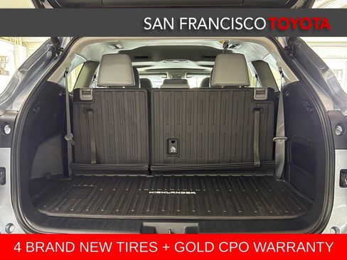 Certified 2021 Toyota Highlander XLE AWD/4WD image 39