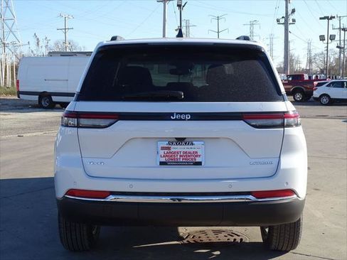 Certified 2023 Jeep Grand Cherokee Laredo w/ Luxury Tech Group I AWD/4WD image 16