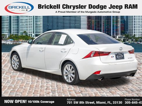 Used 2016 Lexus IS 200t RWD image 7
