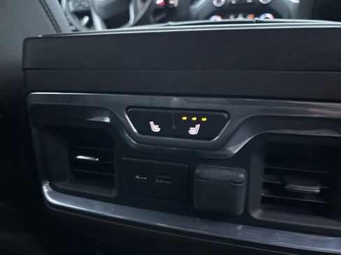 Used 2023 GMC Sierra 2500 Denali w/ Denali Ultimate Package image 12