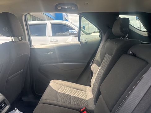 Used 2018 Chevrolet Equinox LT image 14