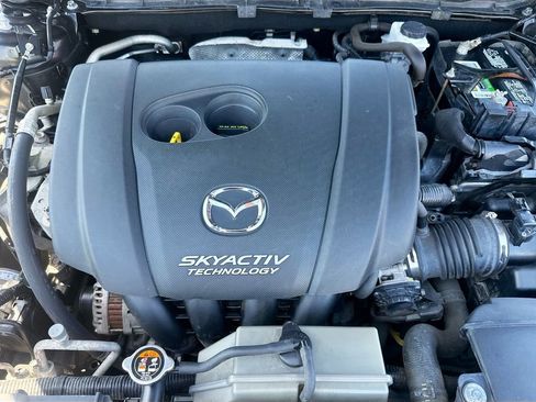 Used 2018 MAZDA MAZDA3 Touring FWD image 30