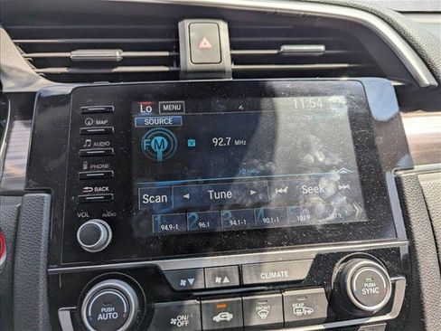 Used 2019 Honda Civic Touring image 18