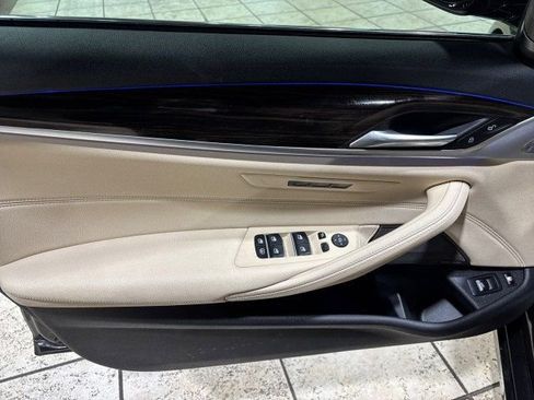 Used 2019 BMW 530e 530e iPerformance Plug-In Hybr w/ Executive Package image 8