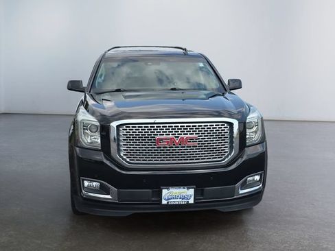 Used 2017 GMC Yukon Denali w/ Open Road Package AWD/4WD image 8